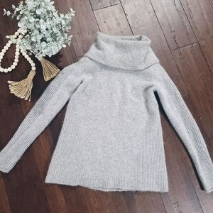 Athleta 100% Cashmere Gray Turtleneck Sweater